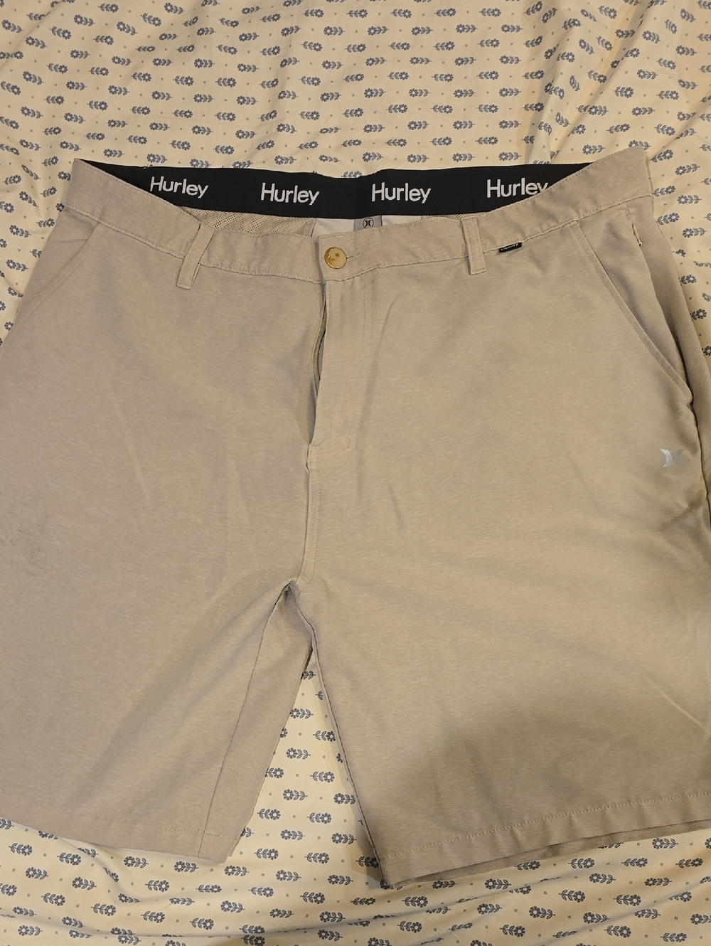 Hurley Men’s Beige Flat Front Chino Shorts